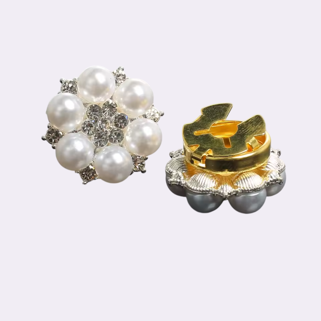 Golden Knot – Floral Brooch to Elevate Your Shirt