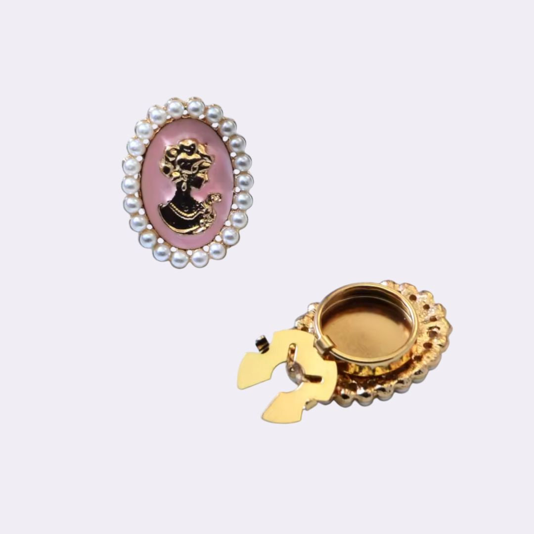 Golden Cameo Elegance – Floral Brooch to Elevate Your Shirt
