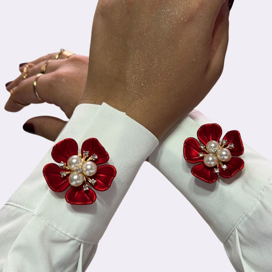Iris Touch – Floral Brooch to Elevate Your Shirt